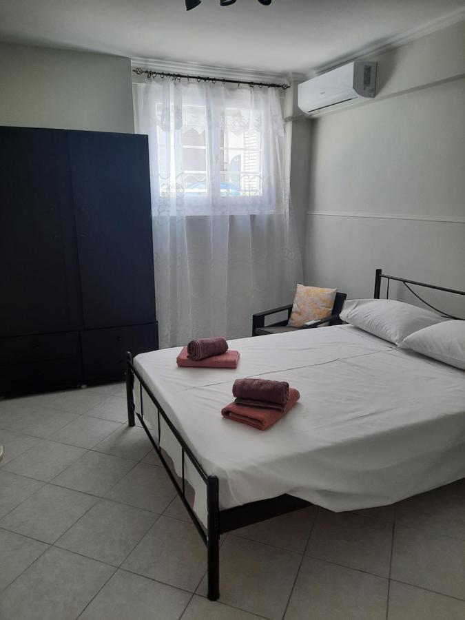 Lousi House Apartment Athena Bagian luar foto